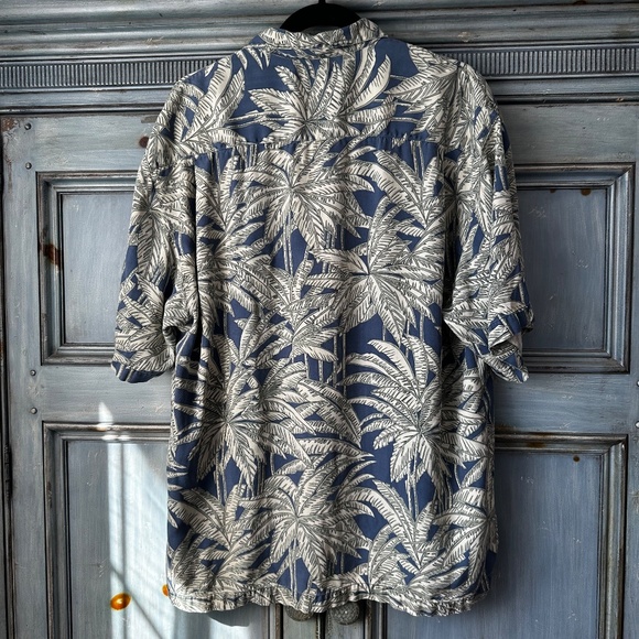 Tommy Bahama Hawaiian Shirt Size L - Picture 5 of 6